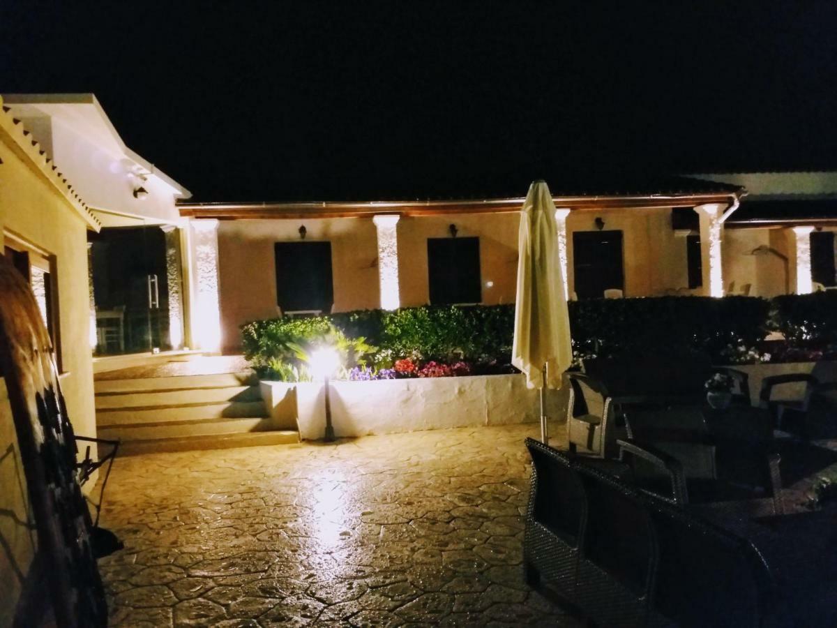 Summer Wine Friendly Resort 입소스 외부 사진